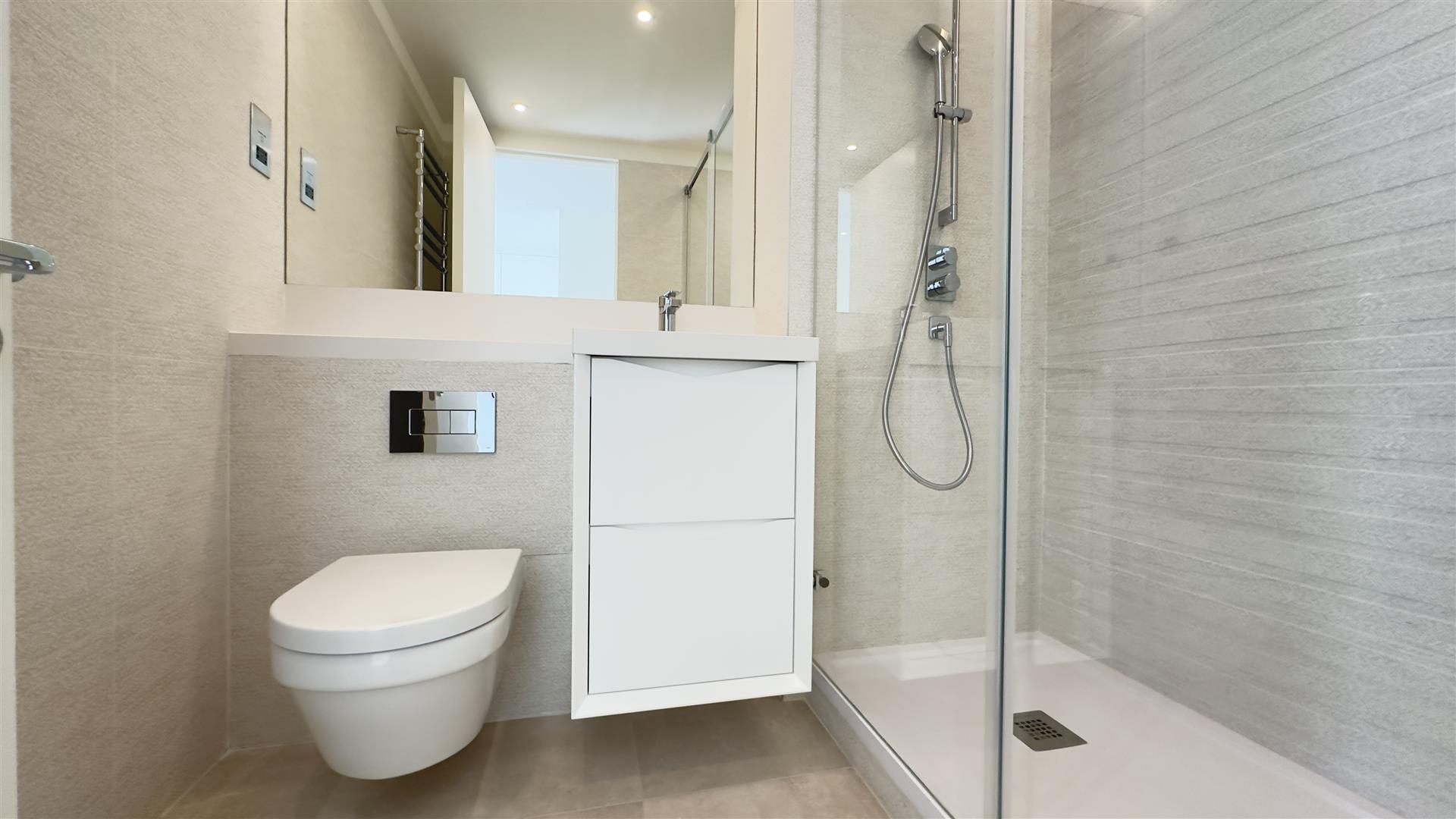 Image of Apartment - 4 Bedrooms - 4 Bathrooms for Rental in EuroCity-Gibraltar, Image 10